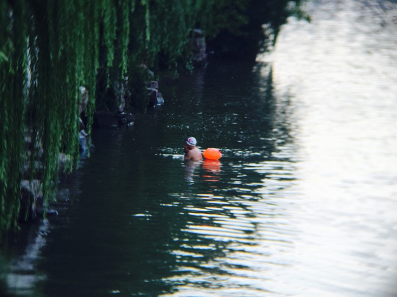 �����͵��۹⿴���磬��������ʻ��������簲��