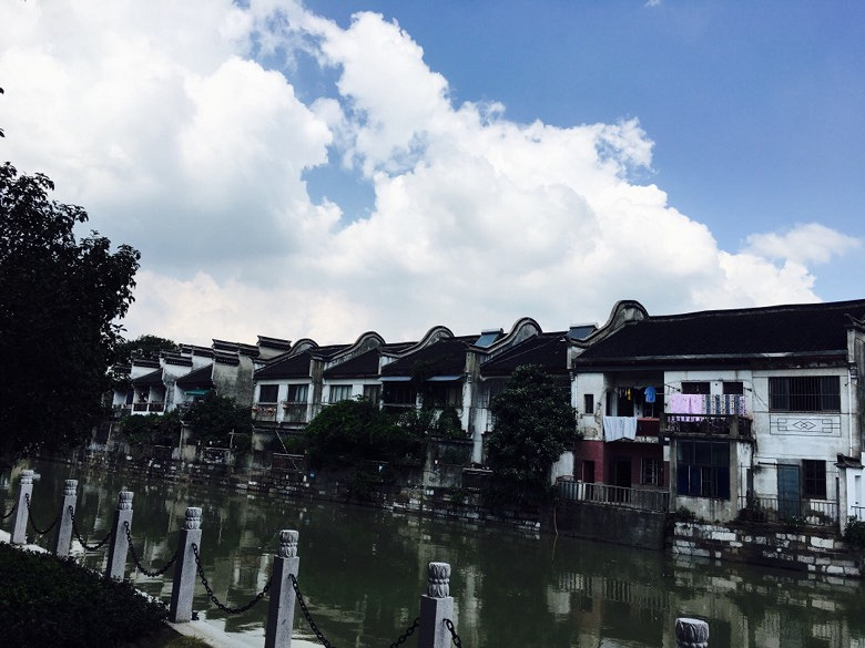 ����С����