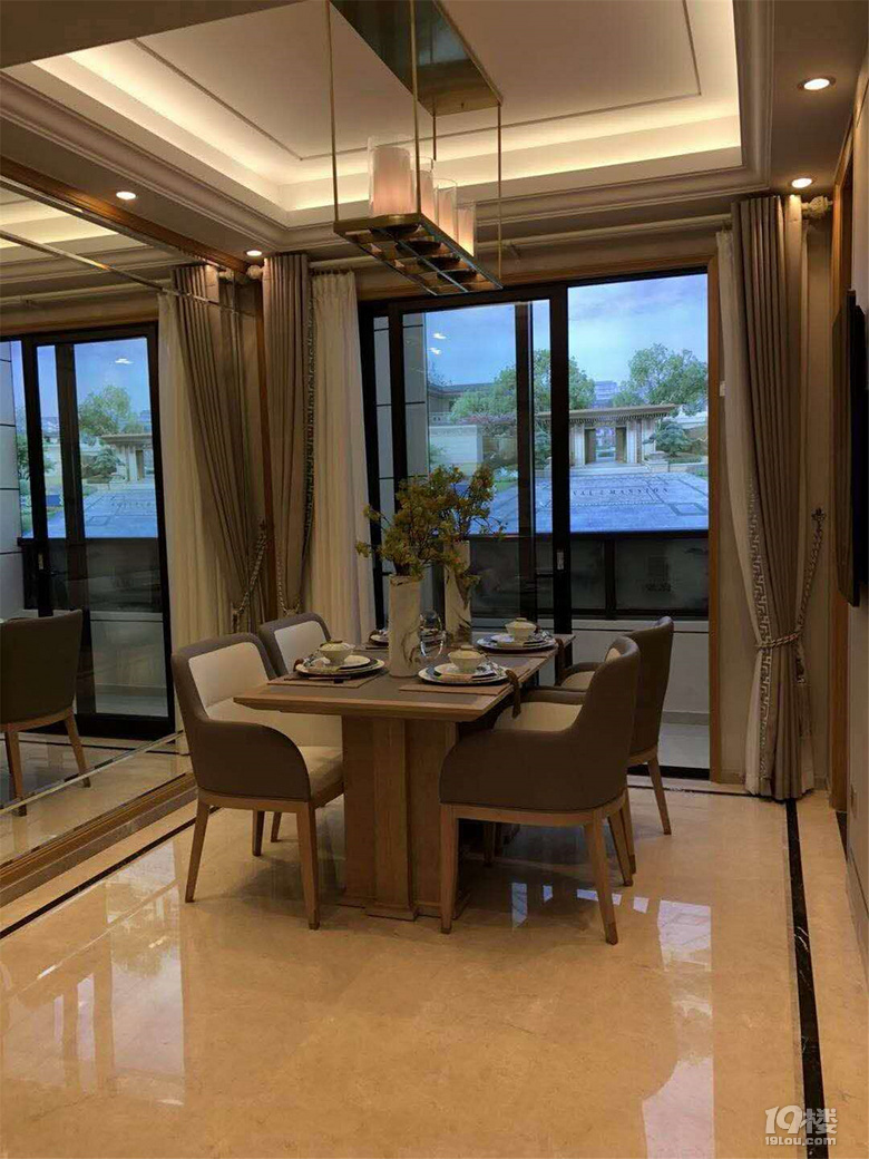 海宁佳源珑府 坐拥银泰城商圈 靠皮革 地鉄口 总价130