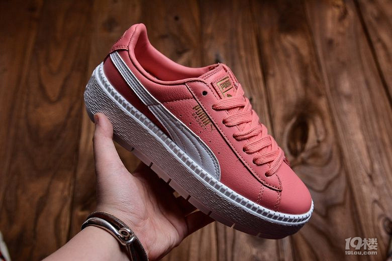 puma彪马还是比较精致的感觉适合女生穿