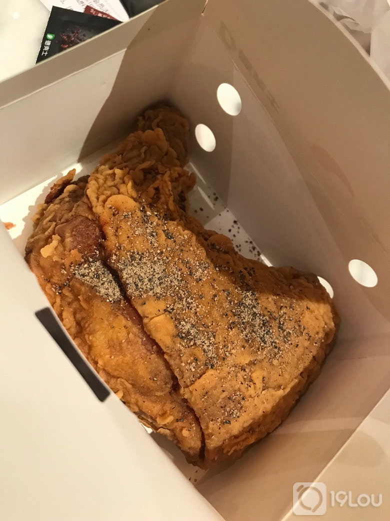 打卡德克士手枪腿