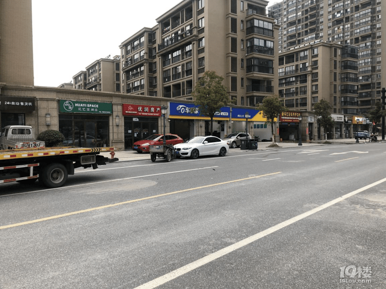 朋友,洗车吗?洗成二手车那种
