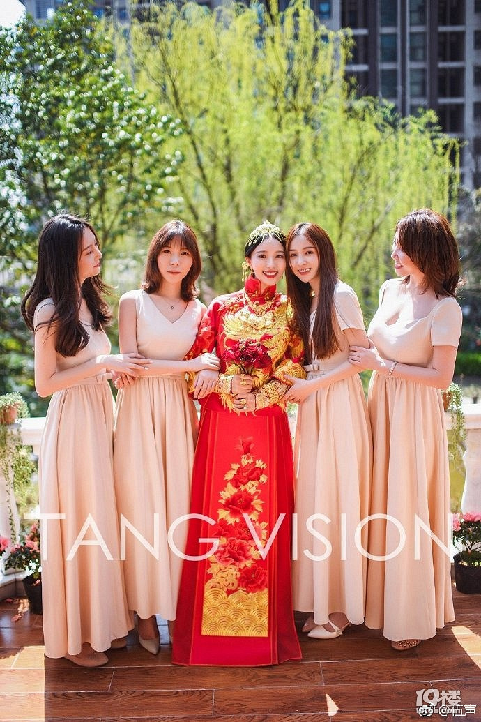 大酒神结婚啦,伴郎伴娘有王思聪和二珂