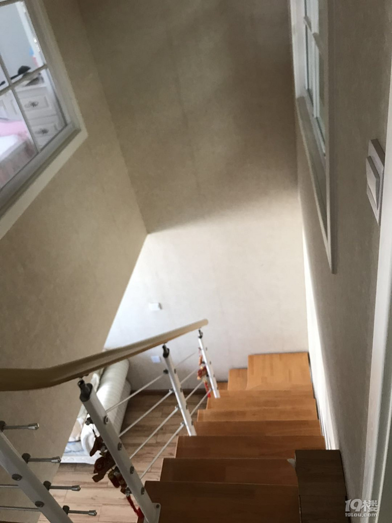 置换房子，急售loft公寓一套
