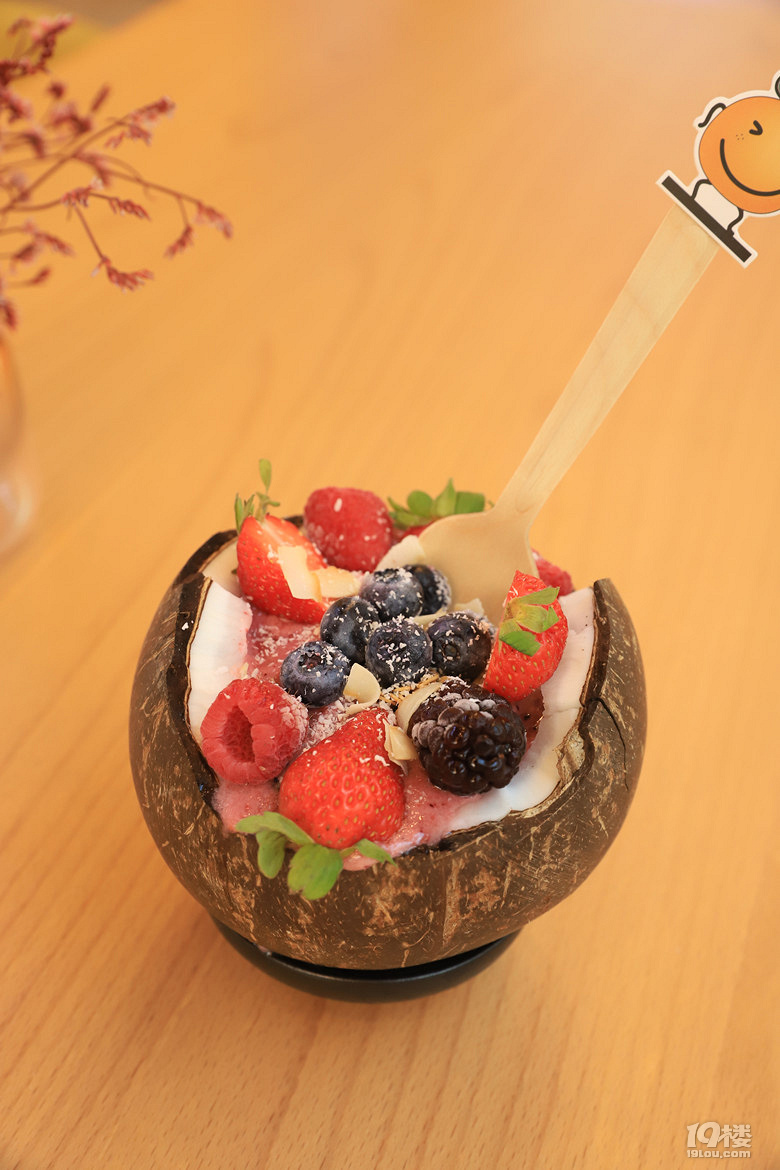 红遍ins的椰子碗来啦把健康夏日装到碗里来