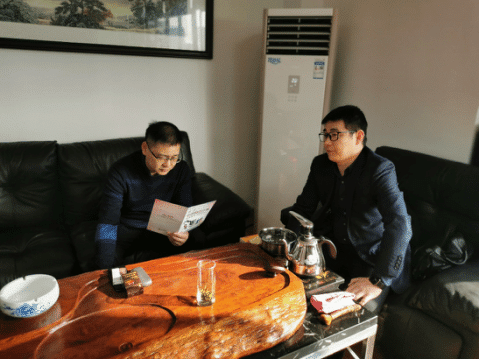 �������м��˷��л�����չ��թƭ����