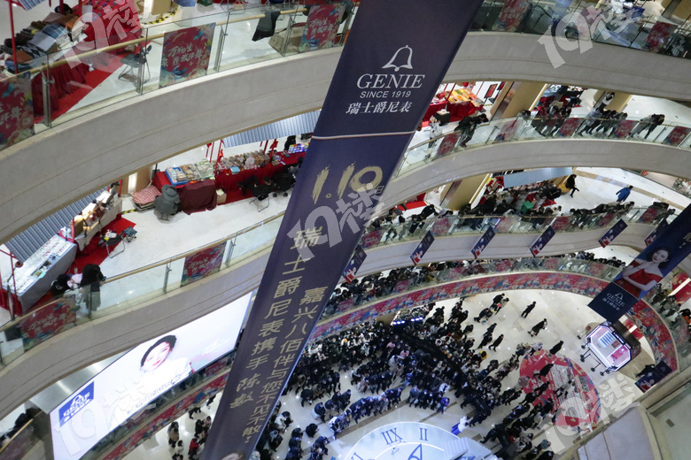 又有明星来嘉兴了陈数的见面会就在嘉兴八佰伴