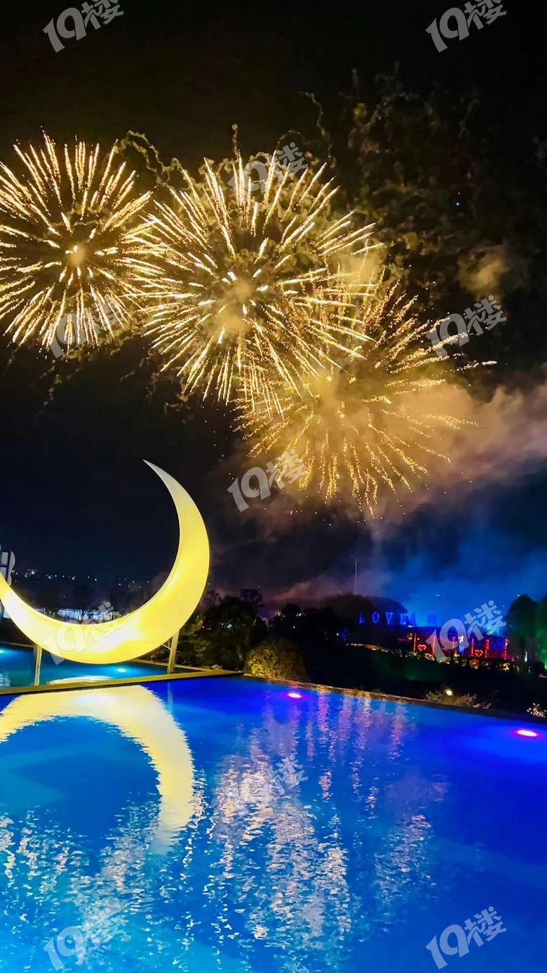 现场实图璀璨烟花绚丽绽放云澜湾烟花节完美落幕