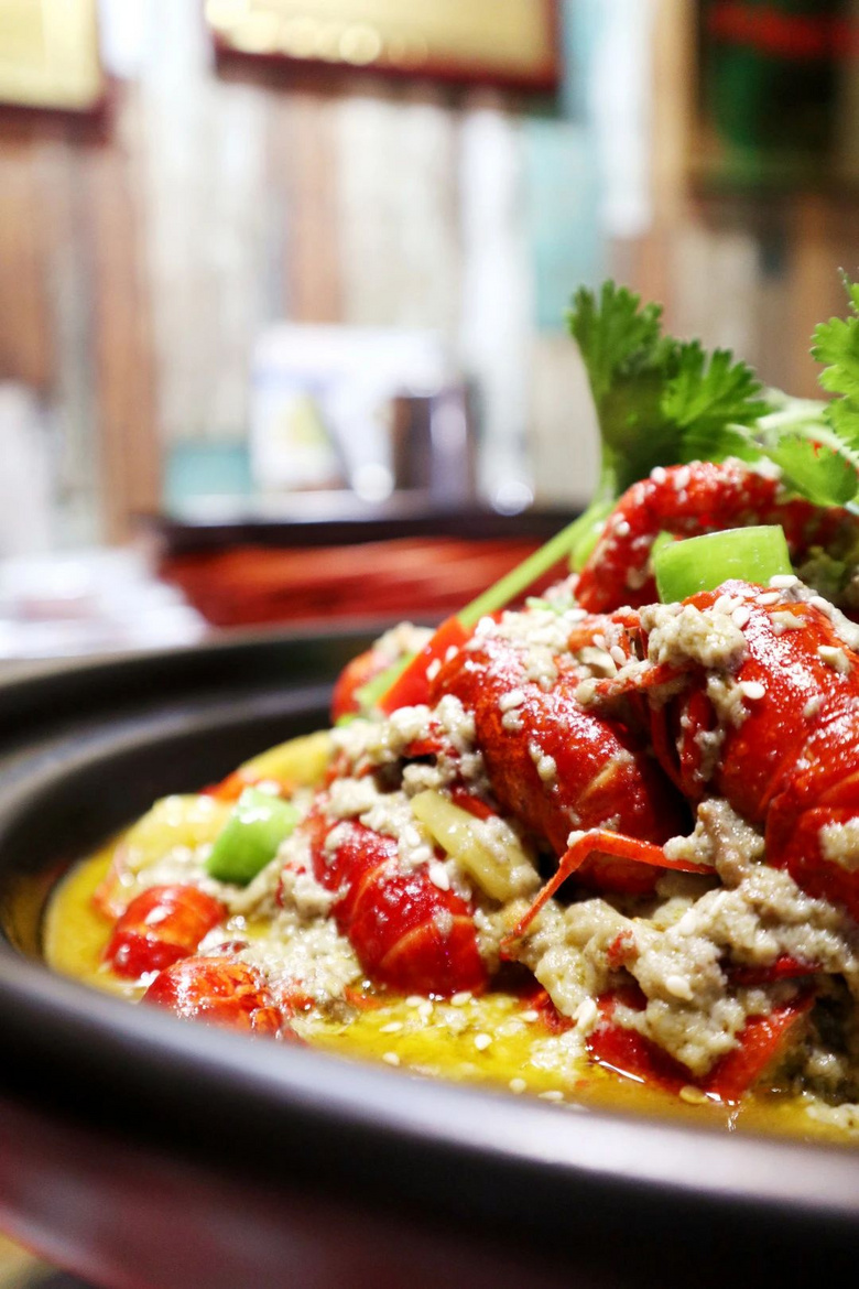 臭豆腐小龙虾搞起来!又臭又香又咸又甜 竟然意外好吃?