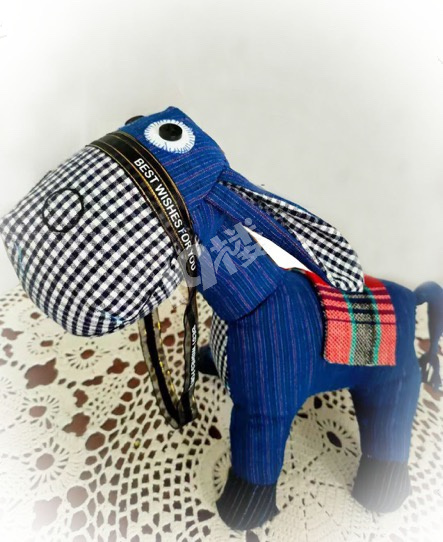 布艺玩偶小毛驴