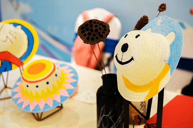 创意涂鸦草帽diy亲子彩绘体验日来啦赶紧免费报名