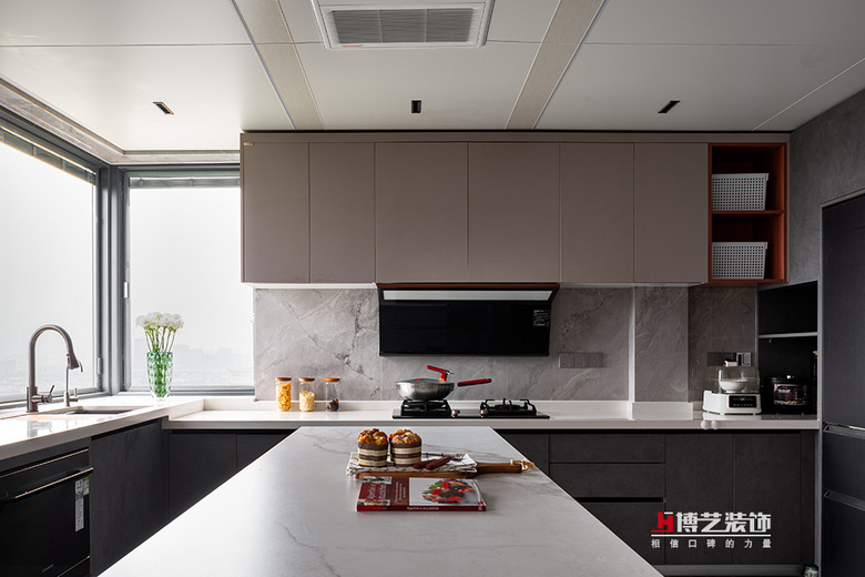 ����Դ180m?|�����ִ��磬����Ʒ������