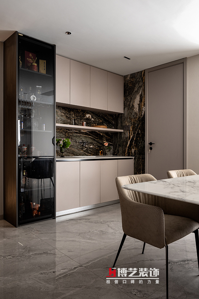 ����Դ180m?|�����ִ��磬����Ʒ������