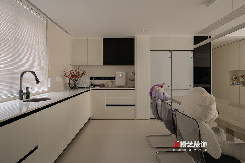 ļZ԰169m?|壬üҳУ