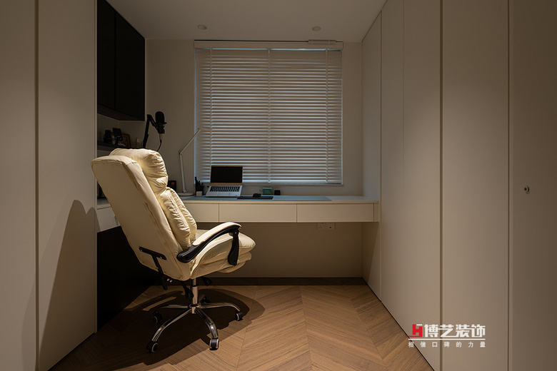 ļZ԰169m?|壬üҳУ