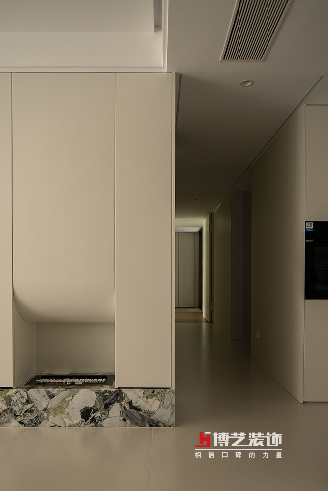 ļZ԰169m?|壬üҳУ