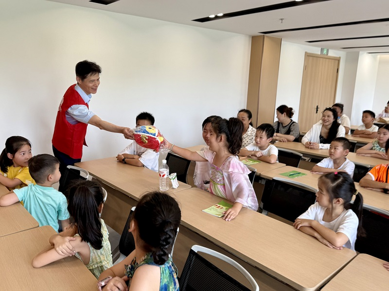 ���м��˺���֧�С��Ÿ�����ڷ���ӡ�������������ʵ���