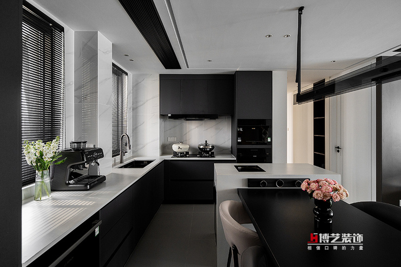 �ļ���ͥ143m?|����ͣ���������