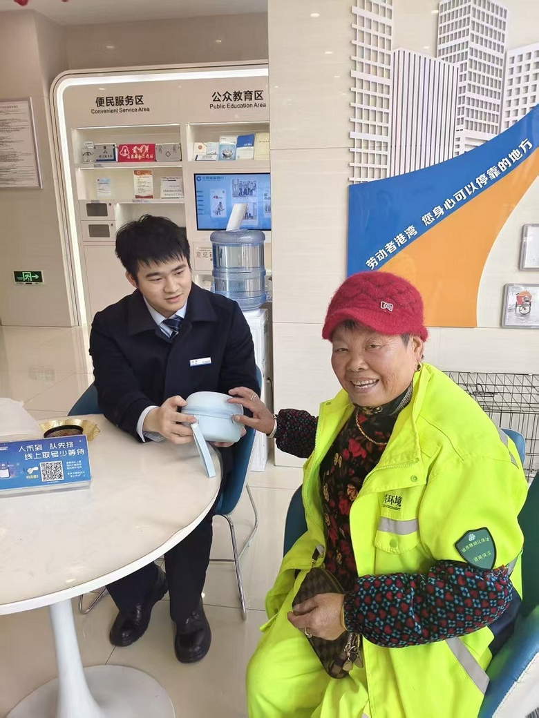 ���м�������֧�п�չ�Ͷ��߸���ů�������