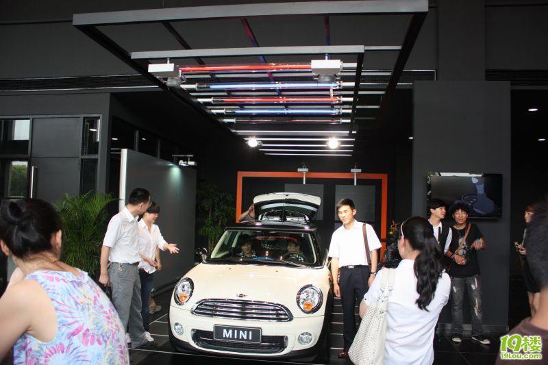 MINI 15.jpg
