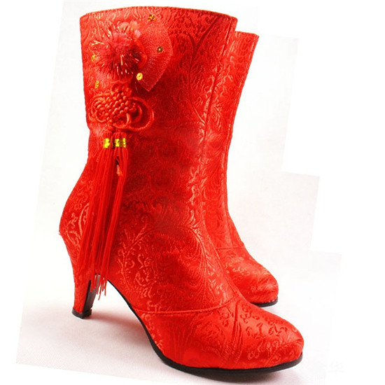 冬天伴娘穿什么鞋子