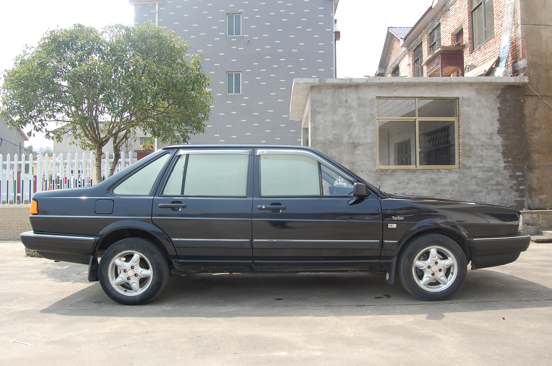 转04年的桑塔纳世纪新秀