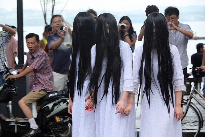 要是在半夜出现那真的有点慌兮兮