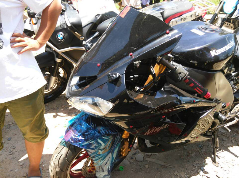 川崎r10限量版1000cc谁要谁拿走