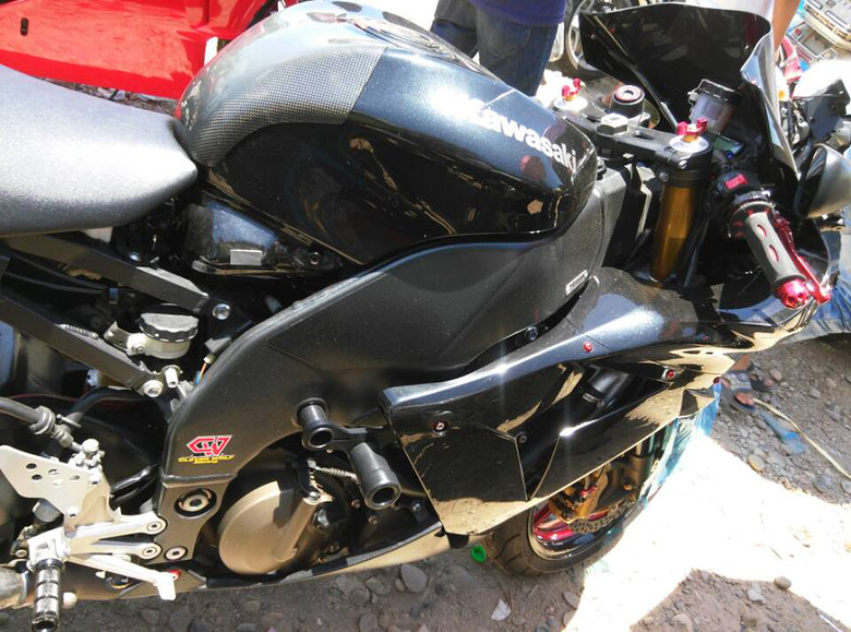 川崎r10限量版1000cc谁要谁拿走