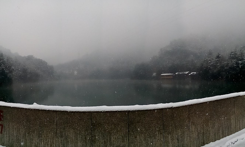 银装素裹玲珑山