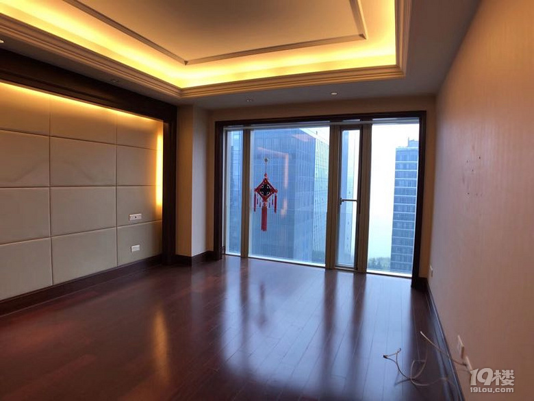 蓝色钱江南区江景住宅出租,精装