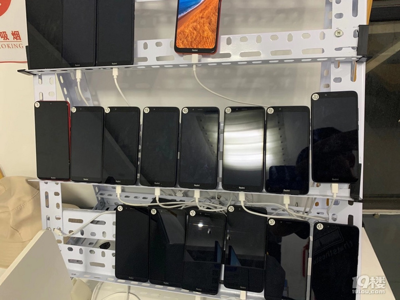 有一批工作室手机要处理有合适想要的联系我