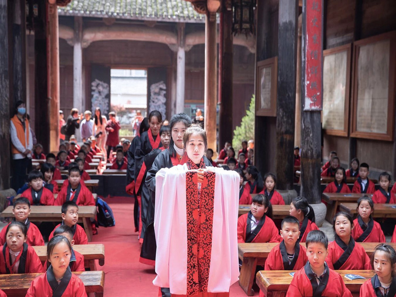 杨溪研学着汉服行拜师礼赠六礼束修退修诗书杨溪忠