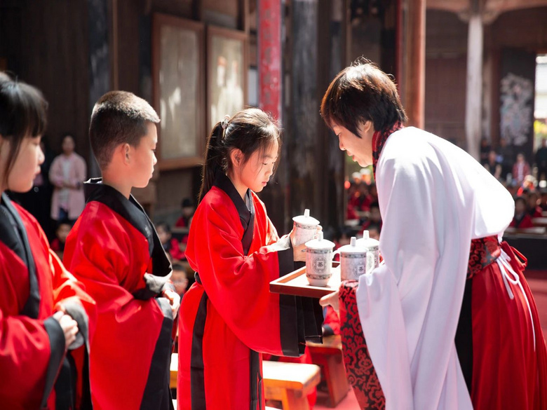 杨溪研学着汉服行拜师礼赠六礼束修退修诗书杨溪忠