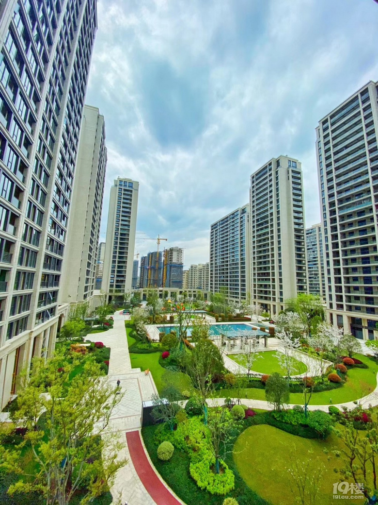 全新地铁口城东小学一中六中农林大学都很近的高档小区