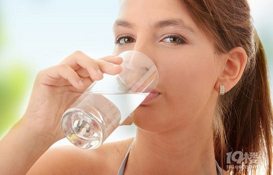 怎样喝水才能瘦身-瘦身-宁波时尚-宁波19楼