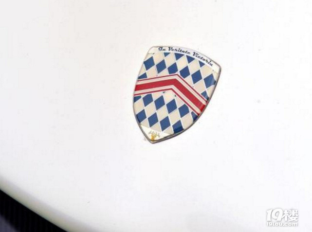 全球最低调5大豪车车标,赌100包辣条,你顶多