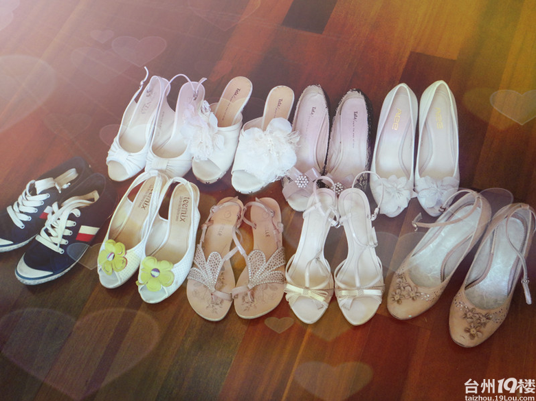 快来看看我的鞋子啦