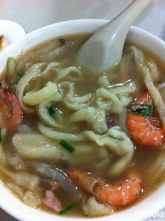 孤独的晚饭多吃点李记麦虾