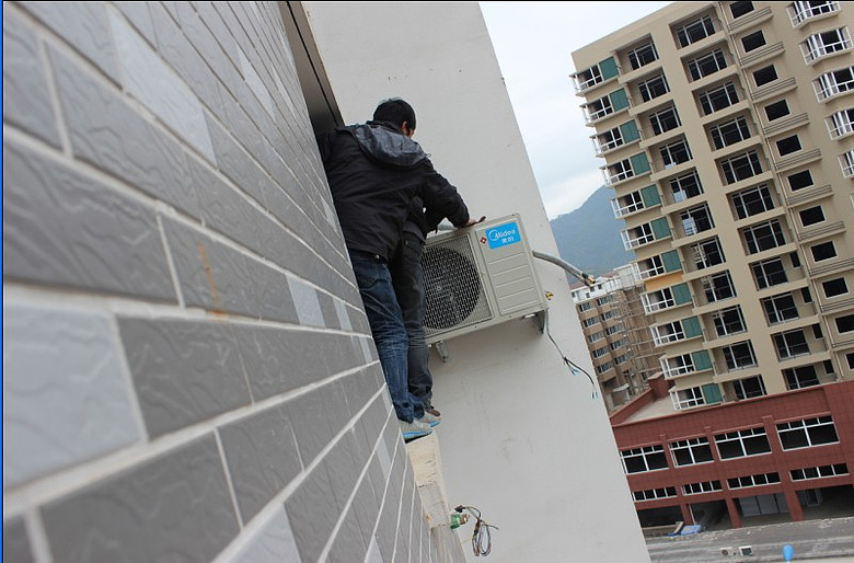 高空安装空调全过程向安装师傅致敬图说