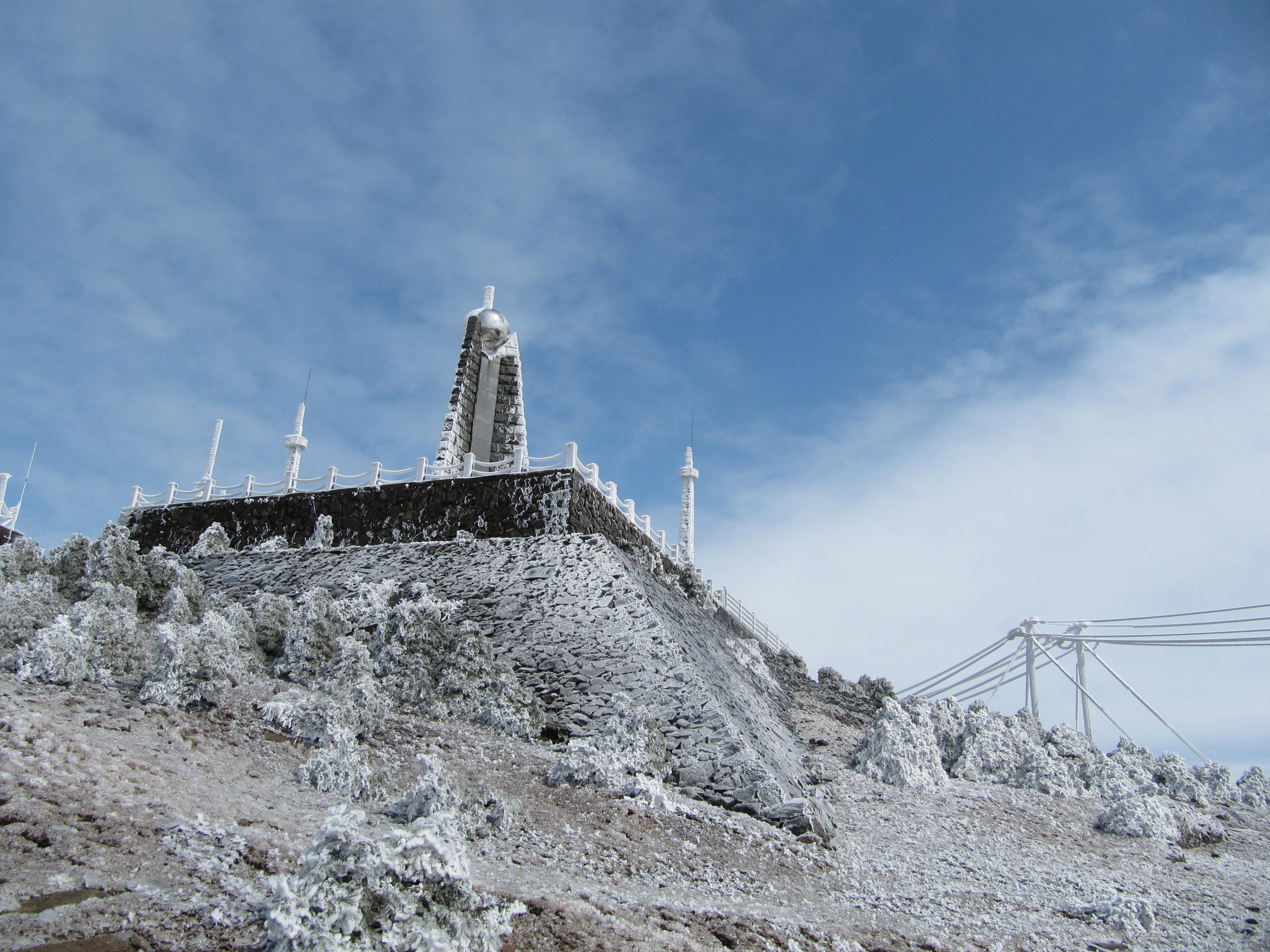 临海括苍山雪景图片