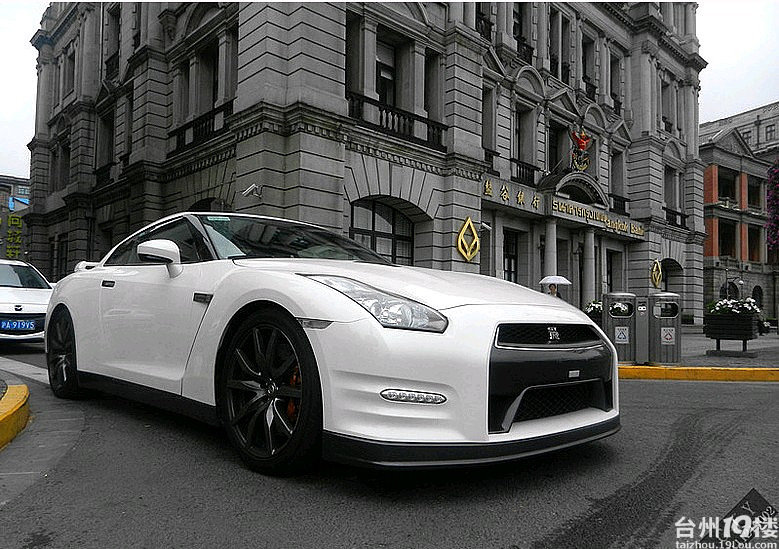 街拍东瀛战神nissangtr你在路上见过嘛