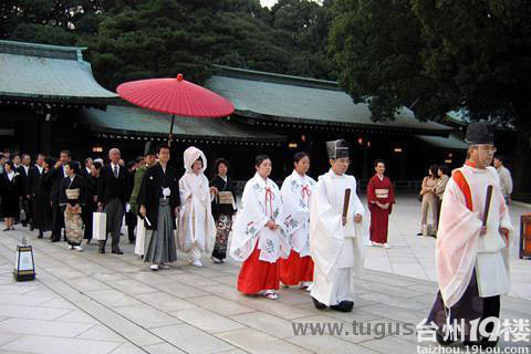 日本结婚礼仪,新娘穿白不穿红 -婚庆喜宴-谈婚