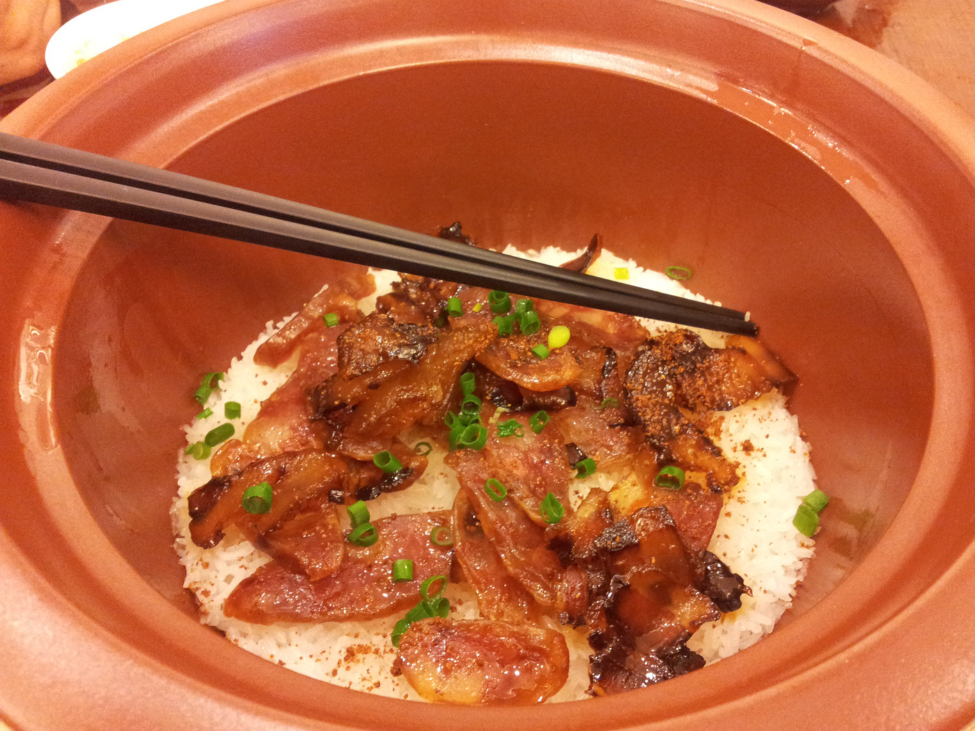 昨晚的饭紫砂锅饭