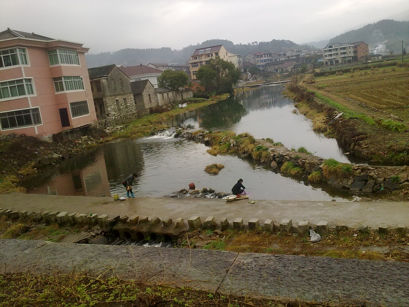 岭根村图片