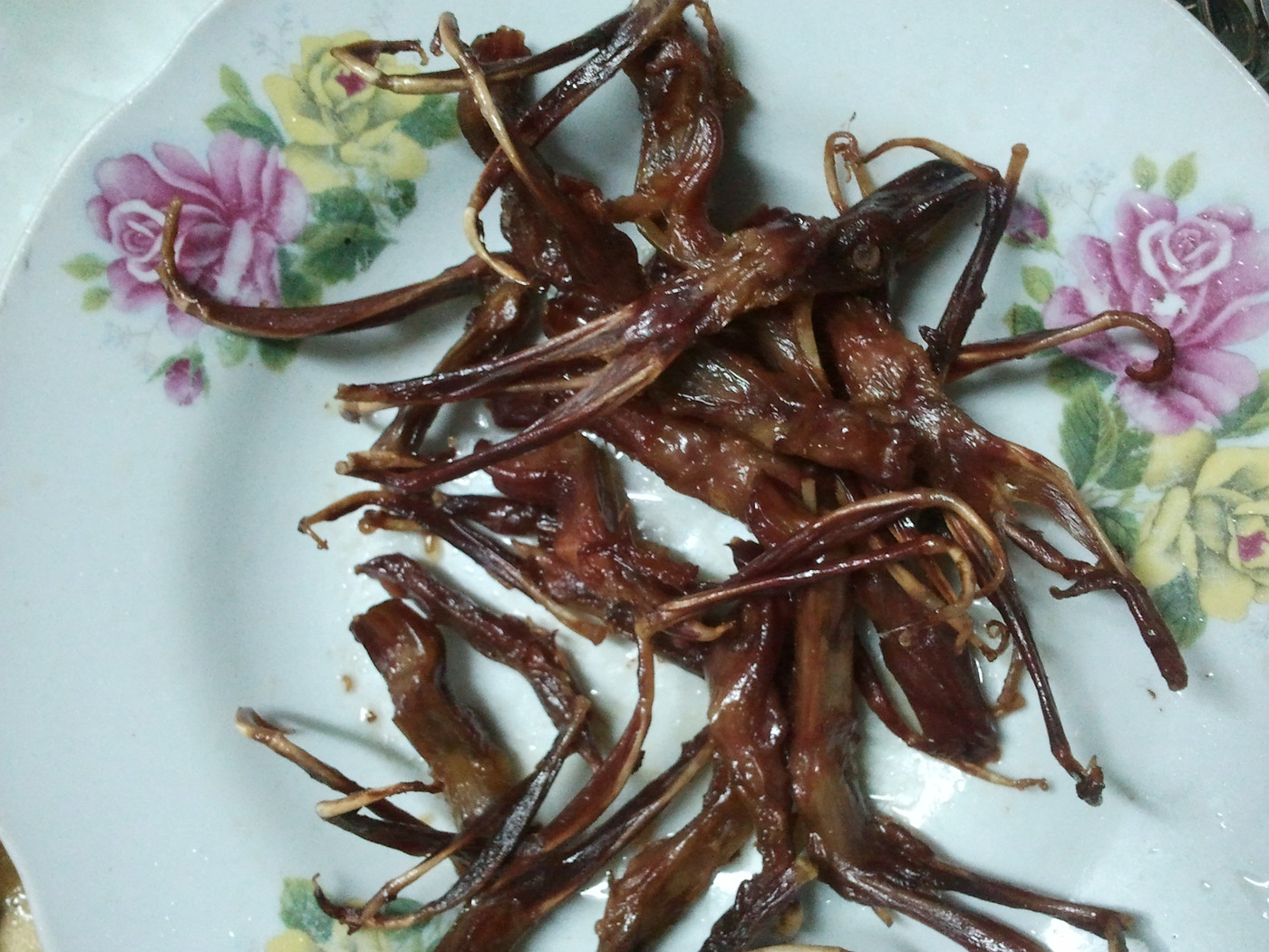 家常菜——卤翅根与娇娇鱼 [吃货在台州]之一——腊肉炒大蒜 跪求乌