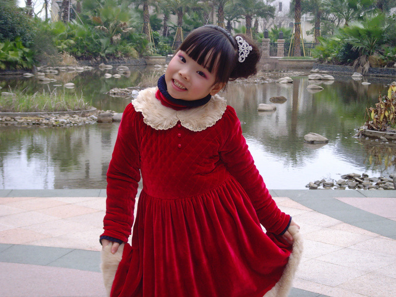 【萌宝模特秀】 大眼睛,爱笑,爱臭美的小女孩