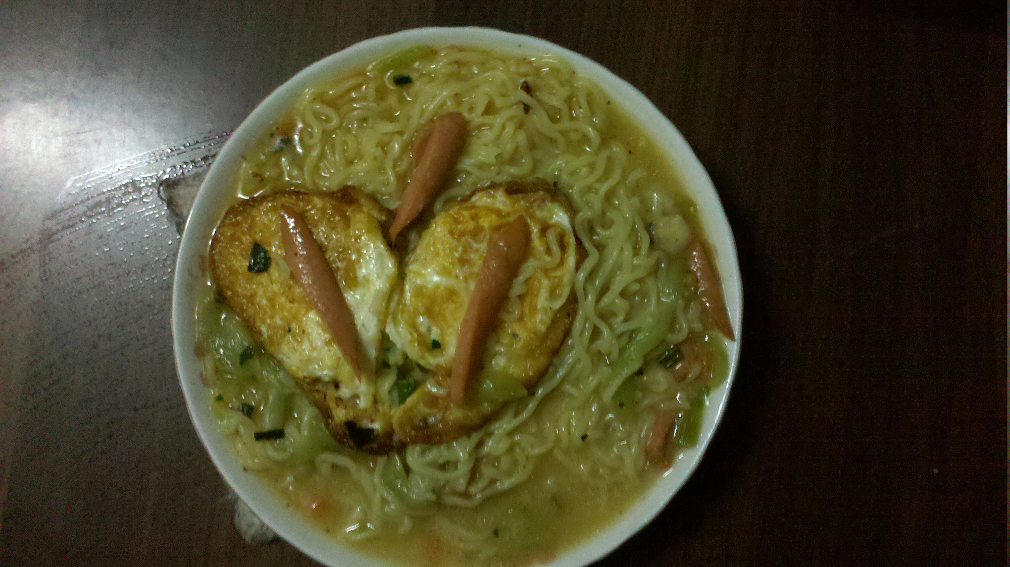 泡面加爱心煎蛋