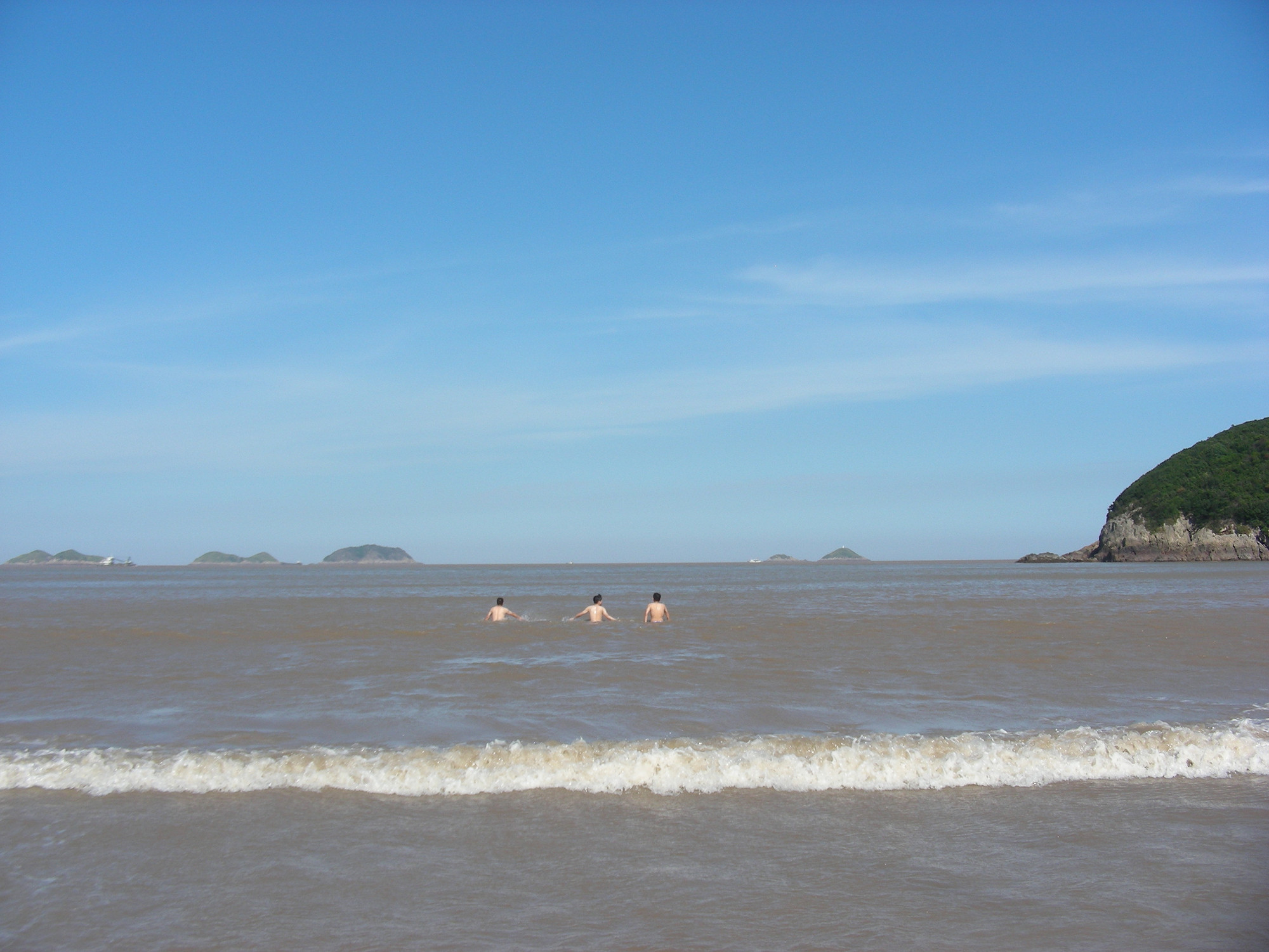 象山石浦没开发的沙滩飚车真爽