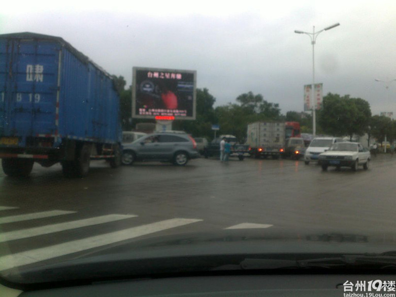 【随手拍】治堵?黄岩高速出口到路桥开了将近